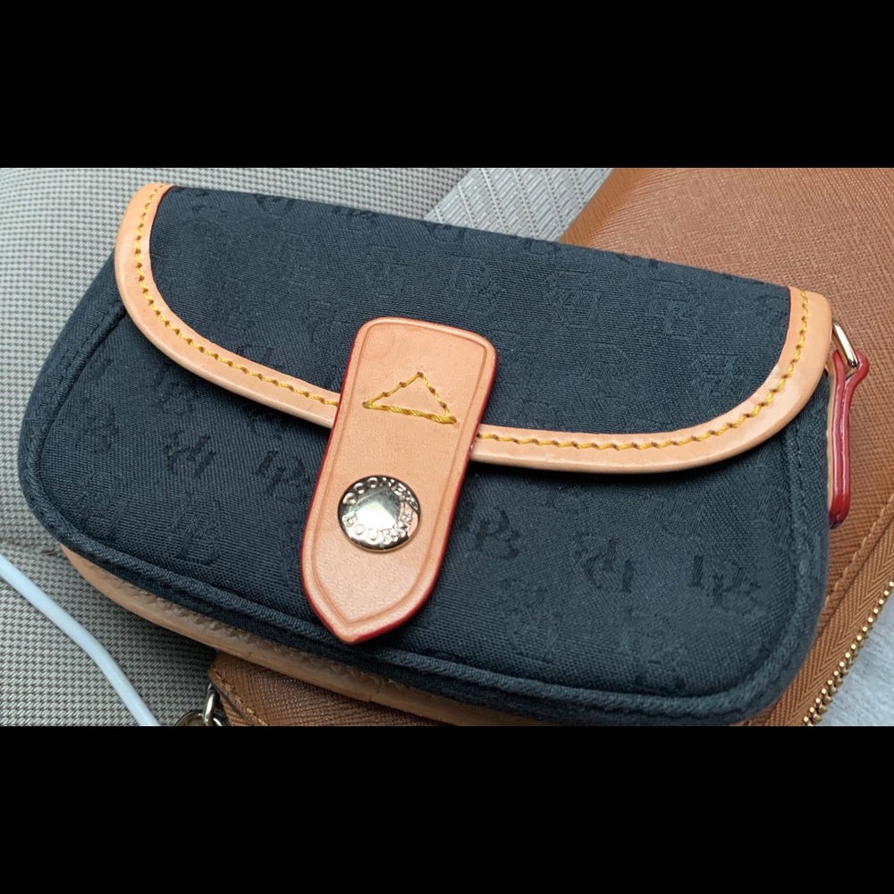 D&B coin purse 🖤